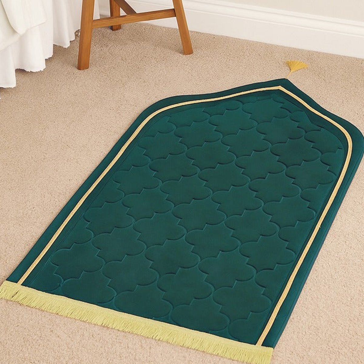 Green premium Islamic prayer mat